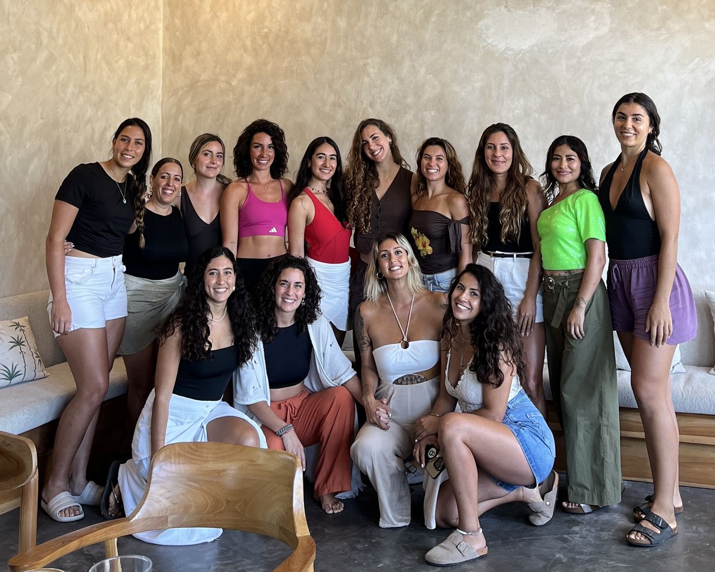 Grupo de emprendedoras en el encuentro presencial